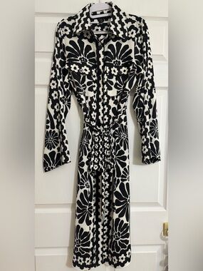 House of Harlow 1960 Black Ivory Floral Shirt Dress Belt Size S Satin beading